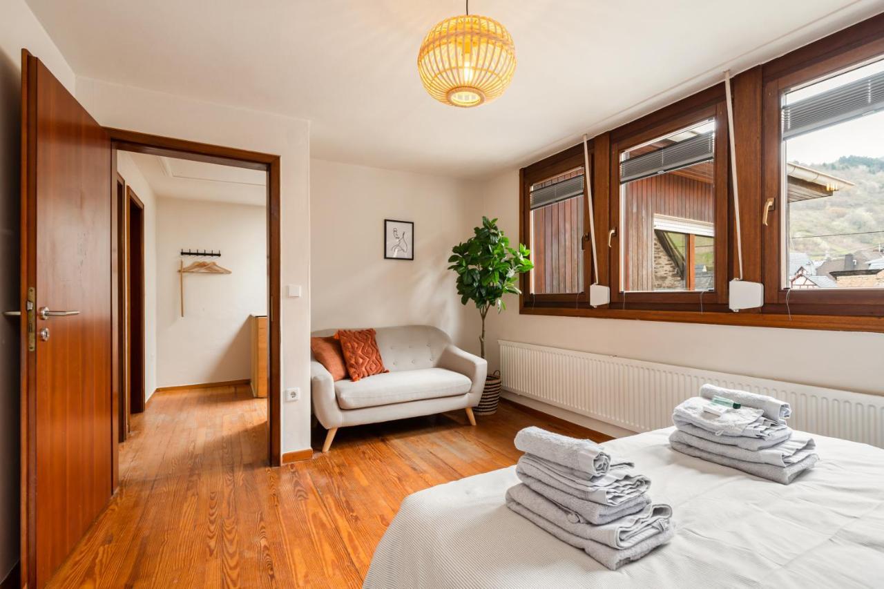 Haus Blaue Traube Mit Moselblick Apartment Ediger-Eller Luaran gambar